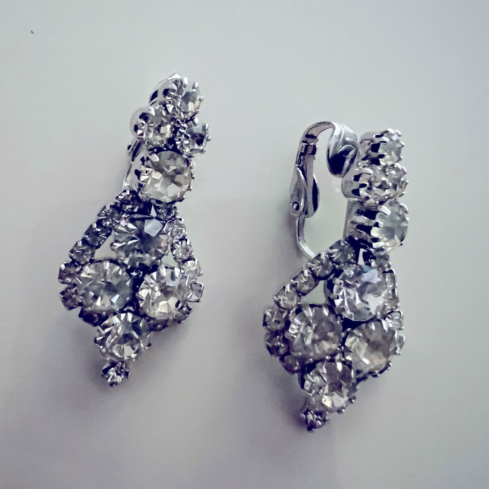 Vintage clip-on Rhinestone Crystal Earrings